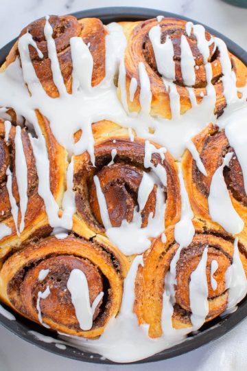 air fryer cinnamon rolls recipe.jpg